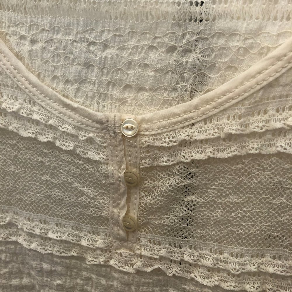 Lauren jeans co, women light tan long sleeve lace - Picture 7 of 8
